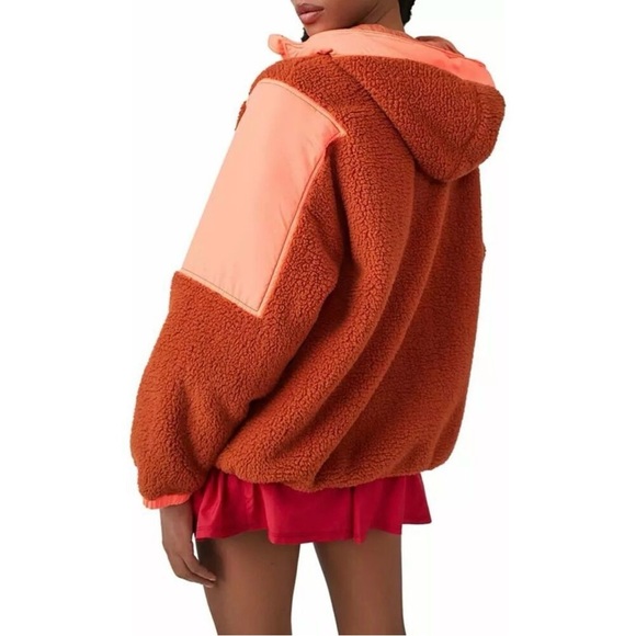 NWOT Free People Movement Lead The Pack Pullover - Picture 4 of 5